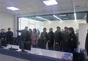 奉賢區(qū)柘林鎮(zhèn)領導一行到宗保科技項目現(xiàn)場考察調研